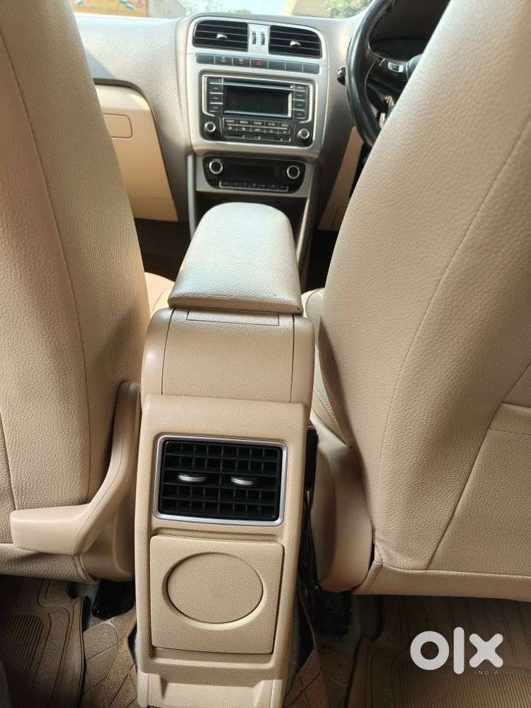 Volkswagen Vento 1.2 Tsi Highline Plus At, 2015, Petrol