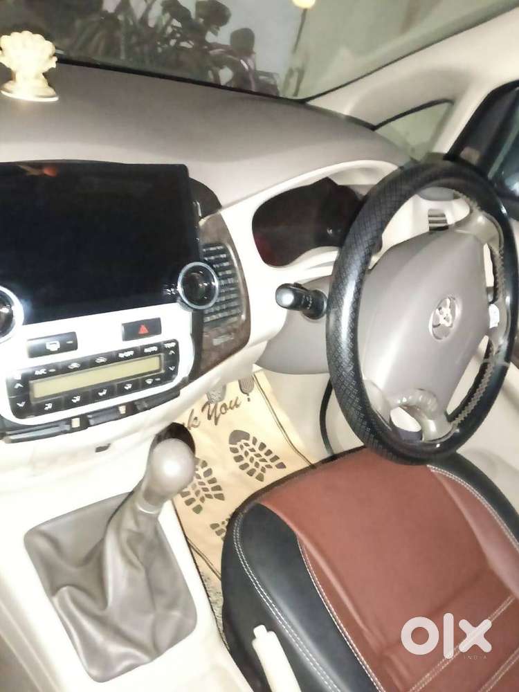 Toyota Innova 2011 Diesel Well Maintained