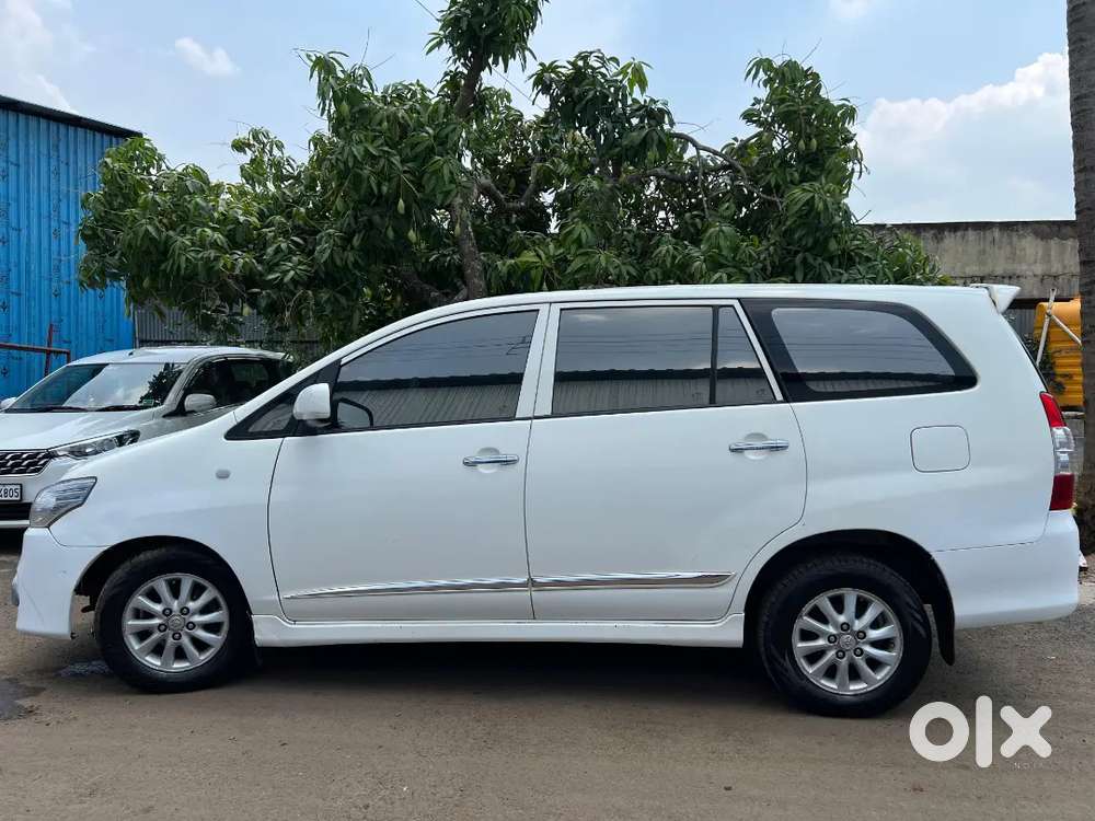 Toyota Innova 2016 Diesel 229000 Km Driven