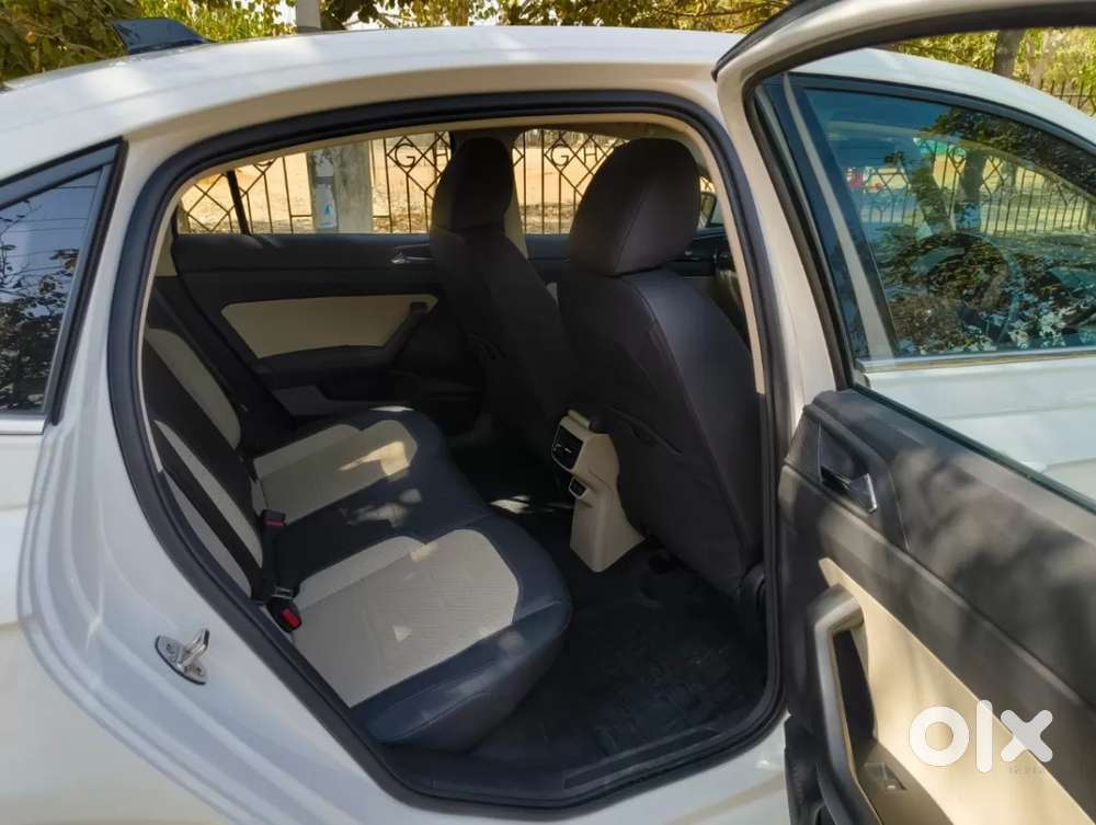 Skoda Slavia Style 1.0l Tsi At, 2022, Petrol