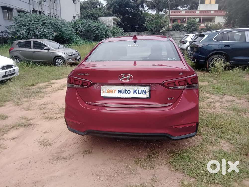 Hyundai Verna [2015-2018] Fluidic 4s 1.6 Vtvt Sx, 2018, Petrol