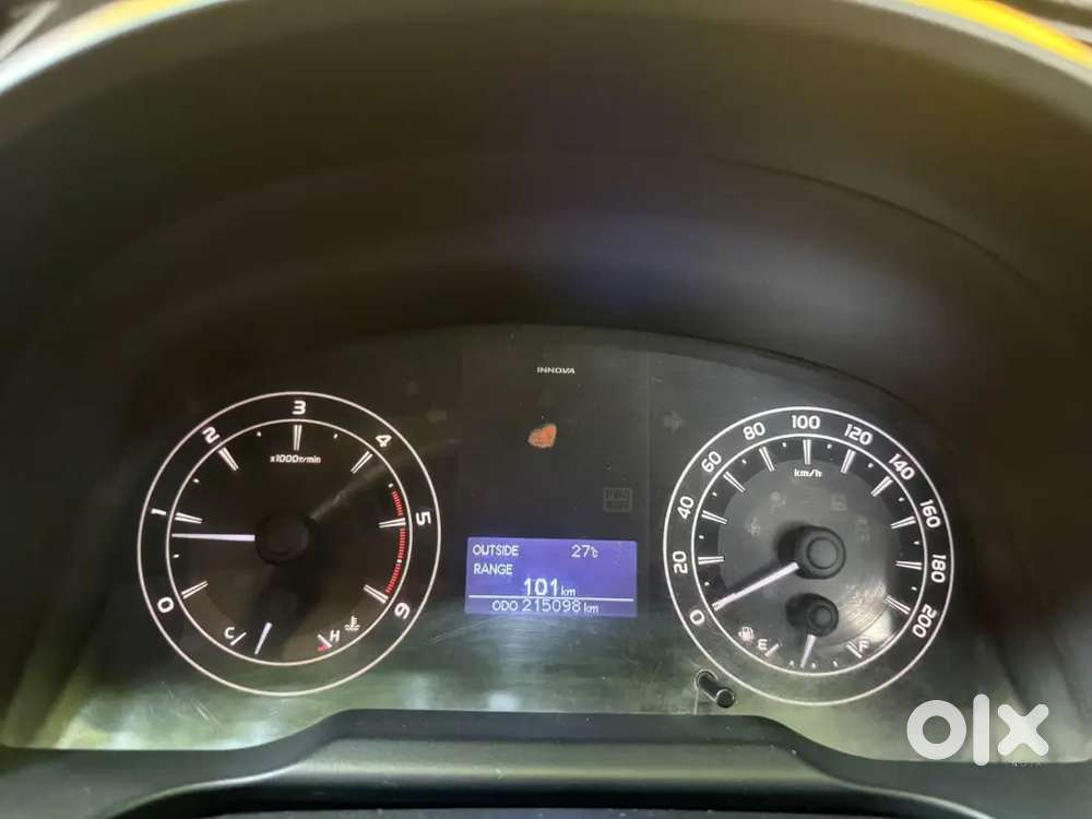 Toyota Innova Crysta 2016 Diesel 215000 Km Driven