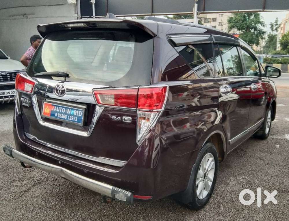 Toyota Innova Crysta 2.4 G Mt 8s, 2016, Diesel