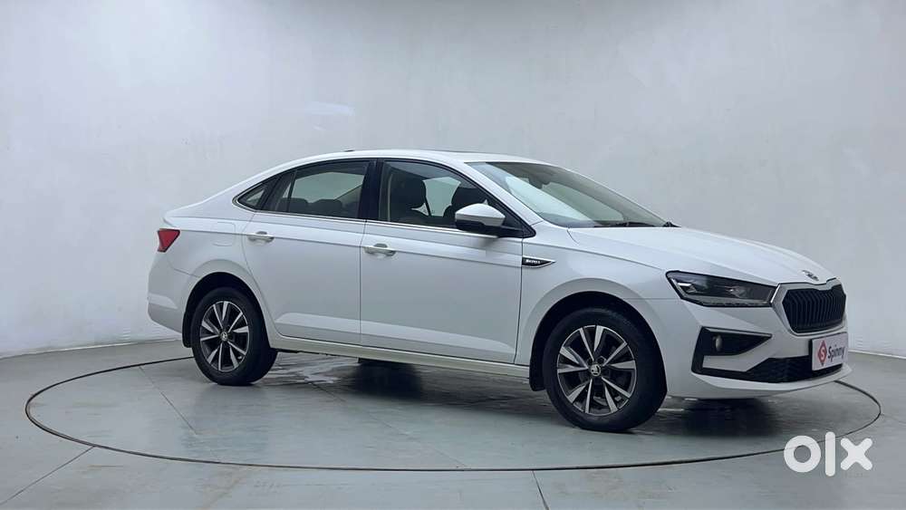 Skoda Slavia Style 1.0l Tsi At, 2022, Petrol