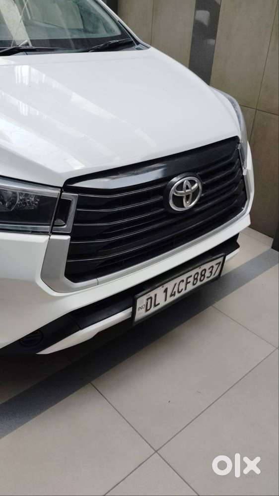 Toyota Innova Crysta 2.4 G Mt 7 Str Diesel For Sale.