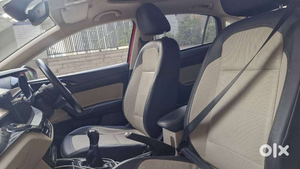 Skoda Slavia 1.0 Tsi Style, 2022, Petrol