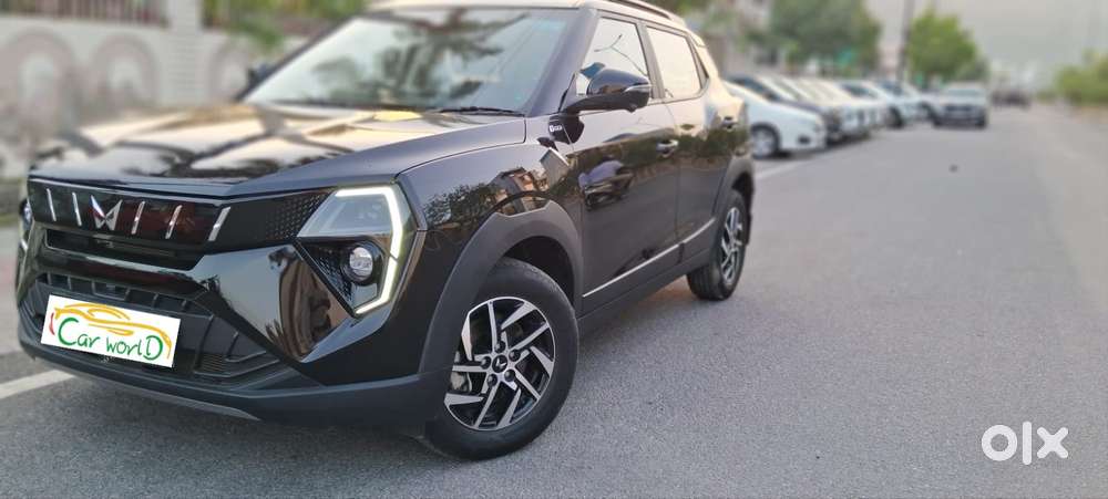 Mahindra Xuv 3xo Ax5 Ds Mt, 2025, Petrol