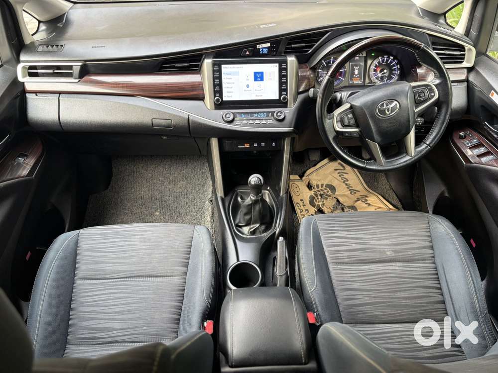 Toyota Innova Crysta [2020-ongoing] 2.4 Vx 8 Str, 2022, Diesel