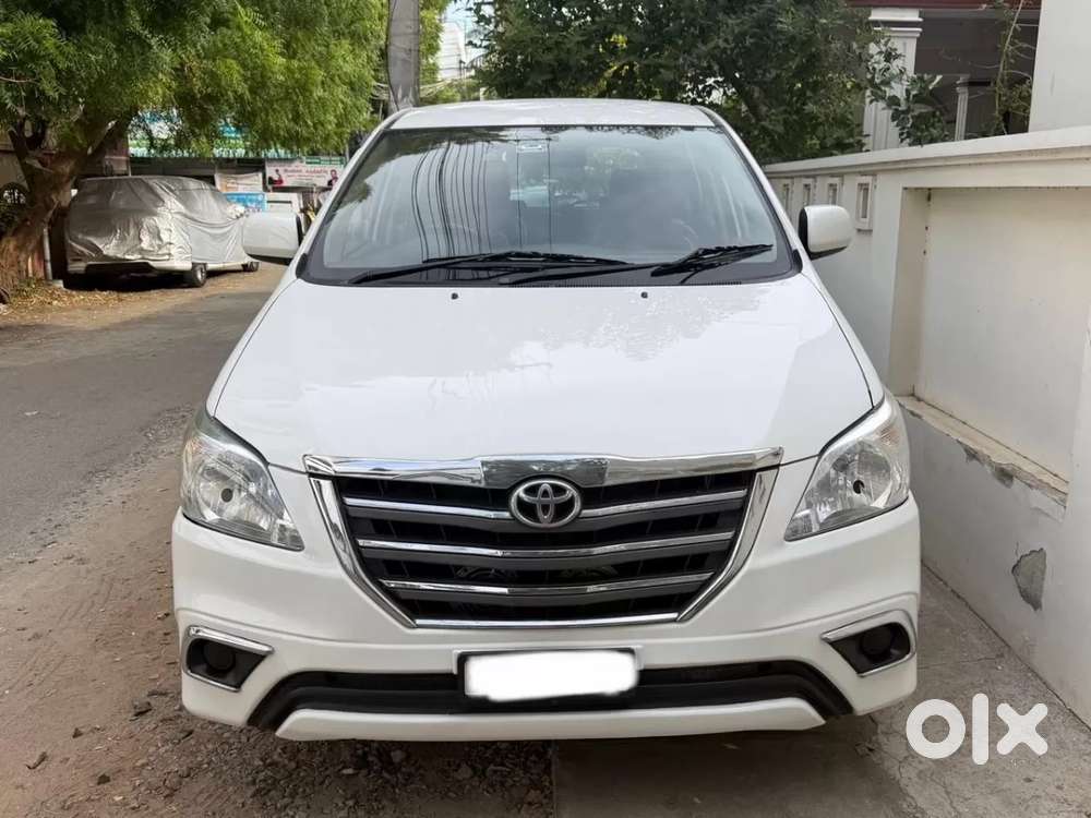 Toyota Innova 2.5 G (diesel) 8 Seater Bs Iv, 2016, Diesel