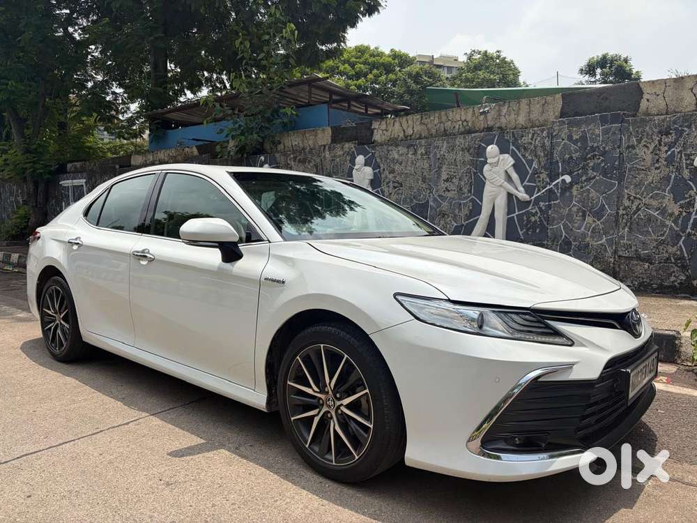 Toyota Camry Hybrid, 2022, Cng & Hybrids