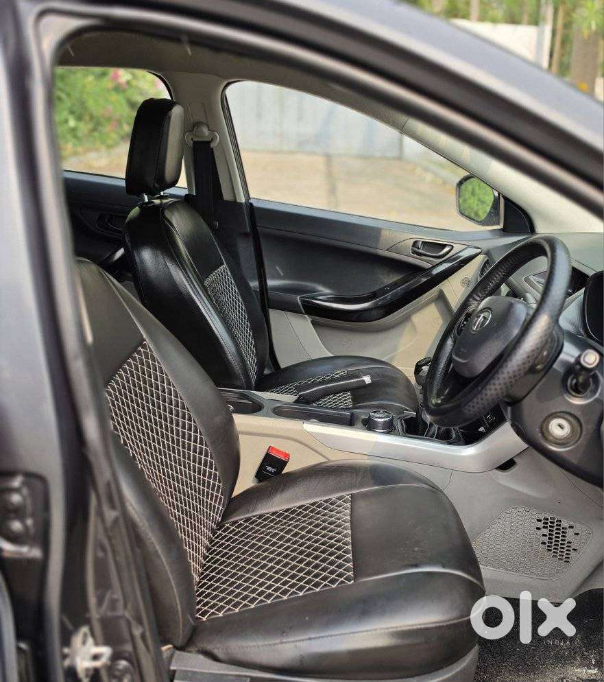 Tata Nexon 1.5 Revotorq Xm (s), 2018, Diesel