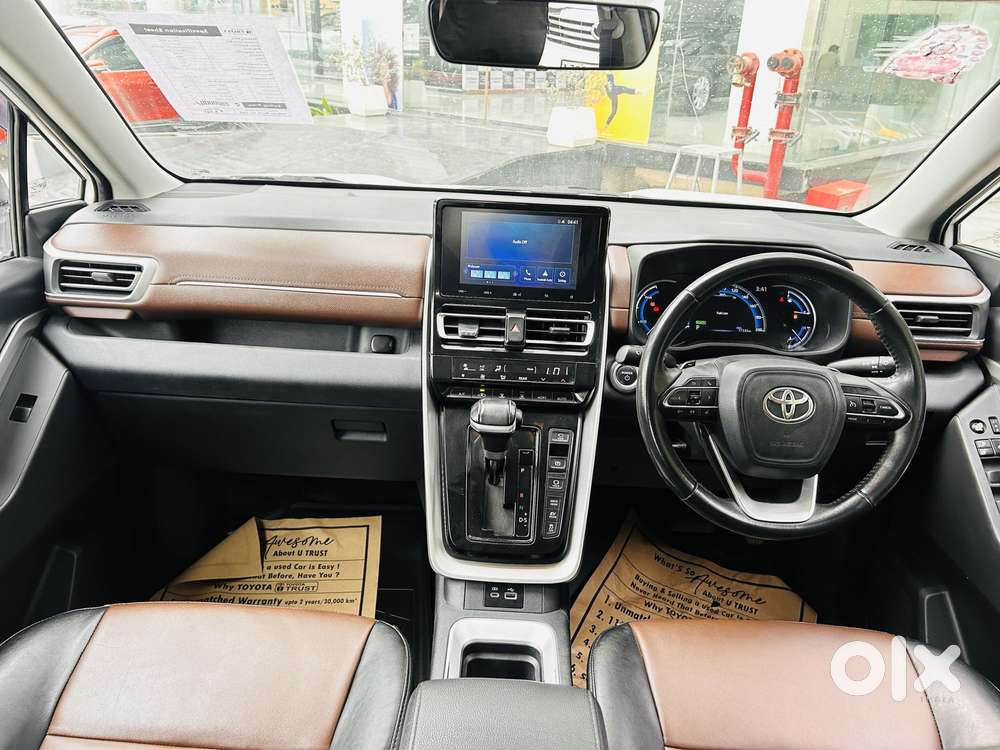 Toyota Innova Hycross 2.0 Vx Hybrid 8 Str, 2023, Petrol