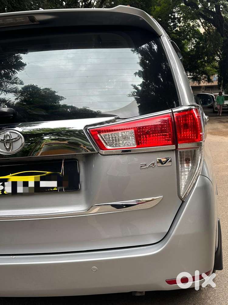 Toyota Innova Crysta 2.4 Vx Mt 8s, 2017, Diesel