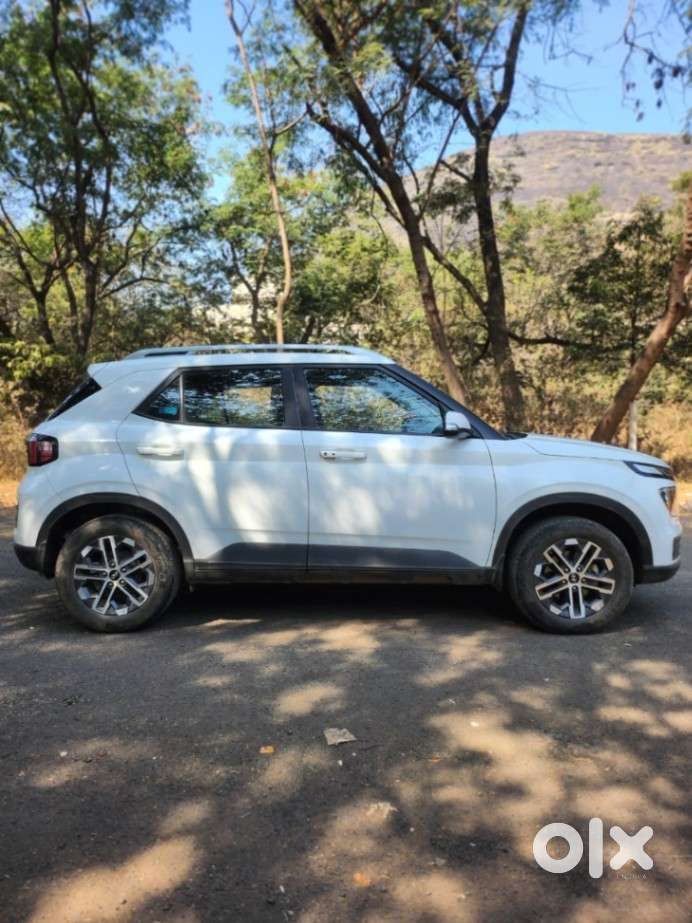 Hyundai Venue Sx Mt, 2023, Petrol