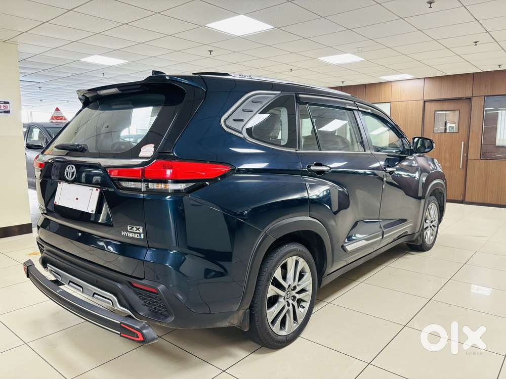 Toyota Innova Hycross 2.0 Zx (o) Hybrid 7 Str, 2023, Cng & Hybrids