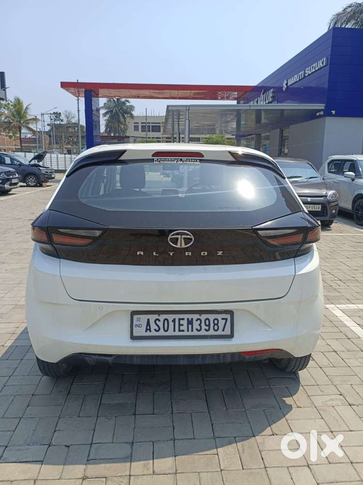 Tata Altroz 1.2 Xe, 2020, Petrol