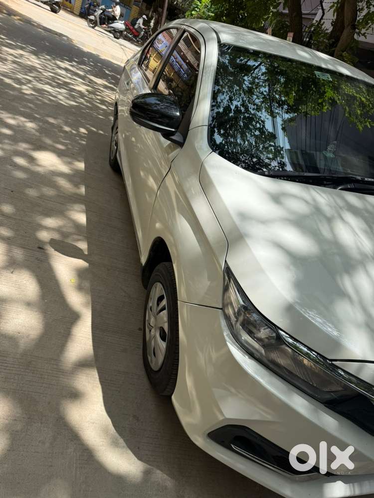 Honda Amaze 2nd Gen Petrol 25000 Km Driven