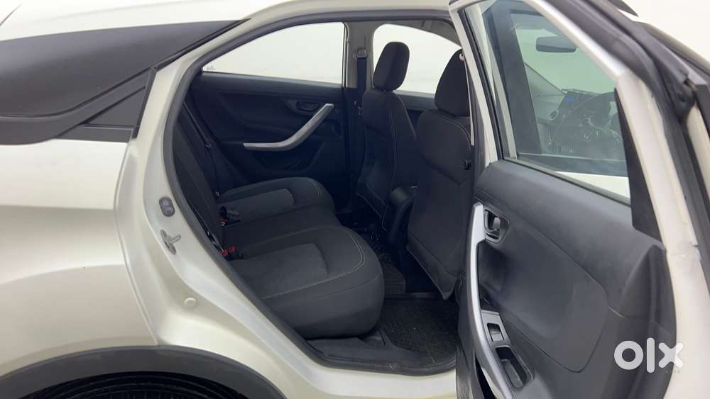 Tata Nexon 1.2 Revotron Xm (s), 2023, Petrol
