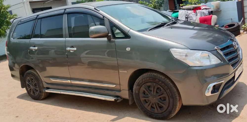 Toyota Innova 2.5 2013