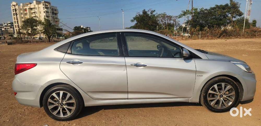 Hyundai Fluidic Verna 2015