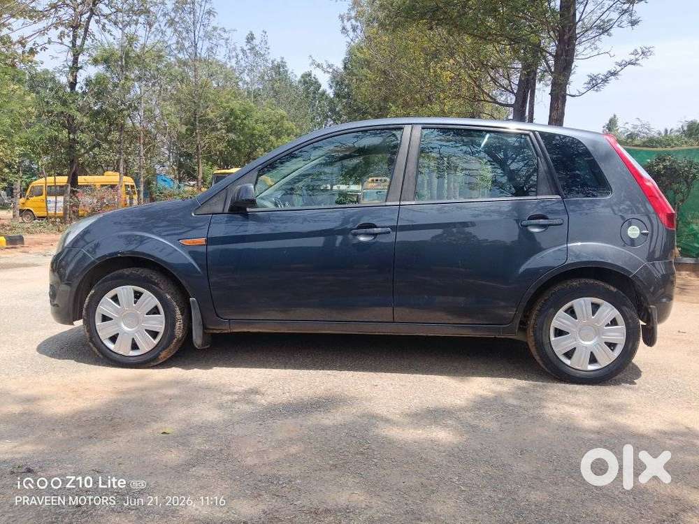 Ford Figo 1.2p Titanium Mt, 2011, Petrol