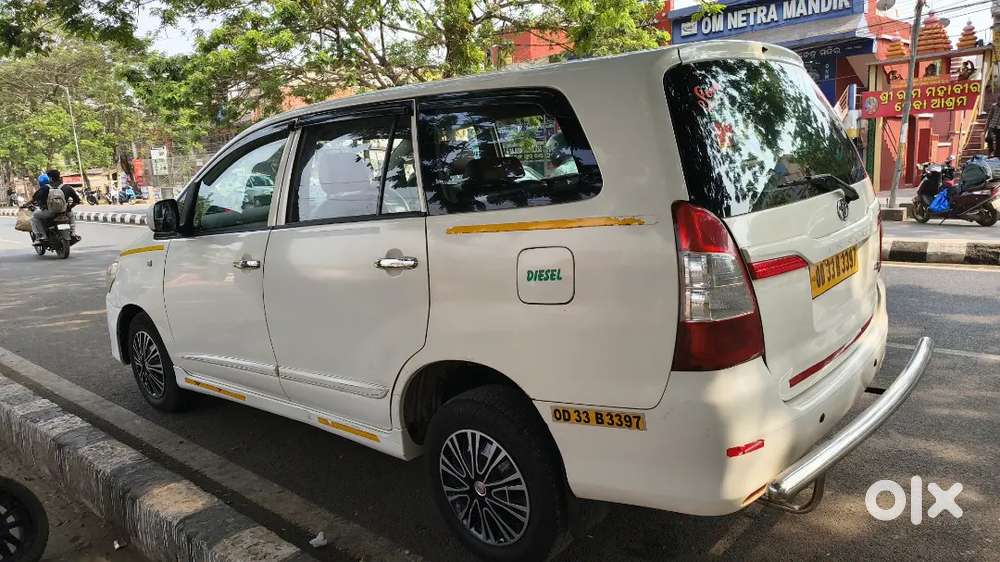 Toyota Innova 2015 Diesel 186000 Km Driven