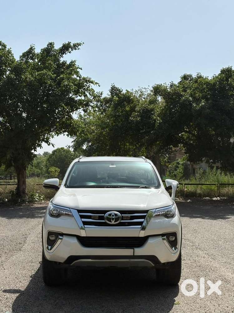 Toyota Fortuner 2019 Diesel 189000 Km Driven