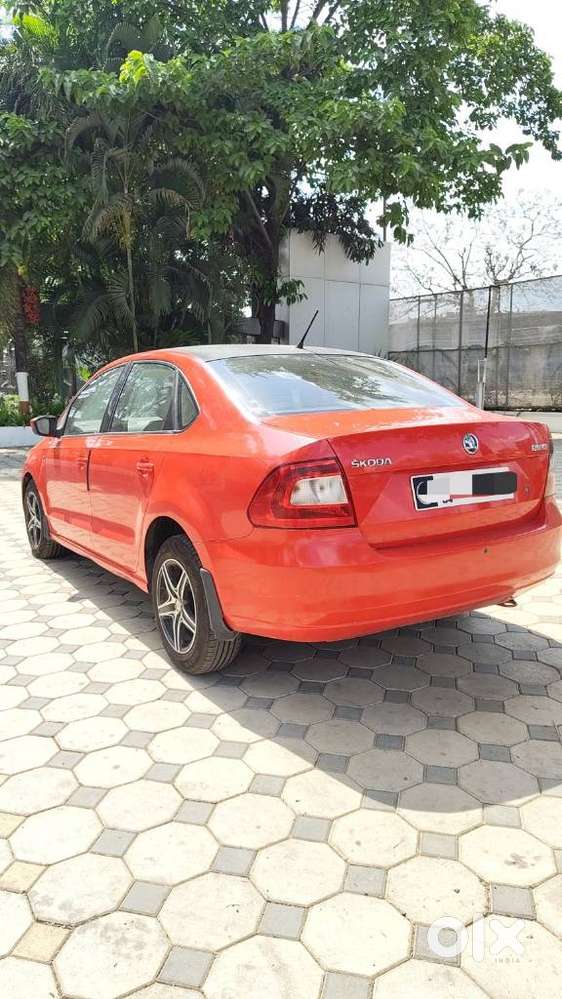 Skoda Rapid 2013-2016 1.5 Tdi At Ambition With Alloy Wheel, 2015, Di..