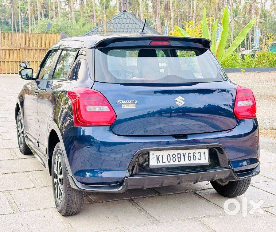 Maruti Suzuki Swift Vxi + Manual, 2022, Petrol