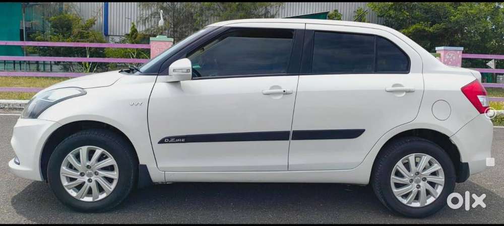 Maruti Suzuki Swift Dzire 1.2 Vxi Bsiv, 2015, Petrol