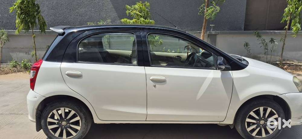 Toyota Etios Liva 1.4 Vxd Dual Tone, 2017, Diesel