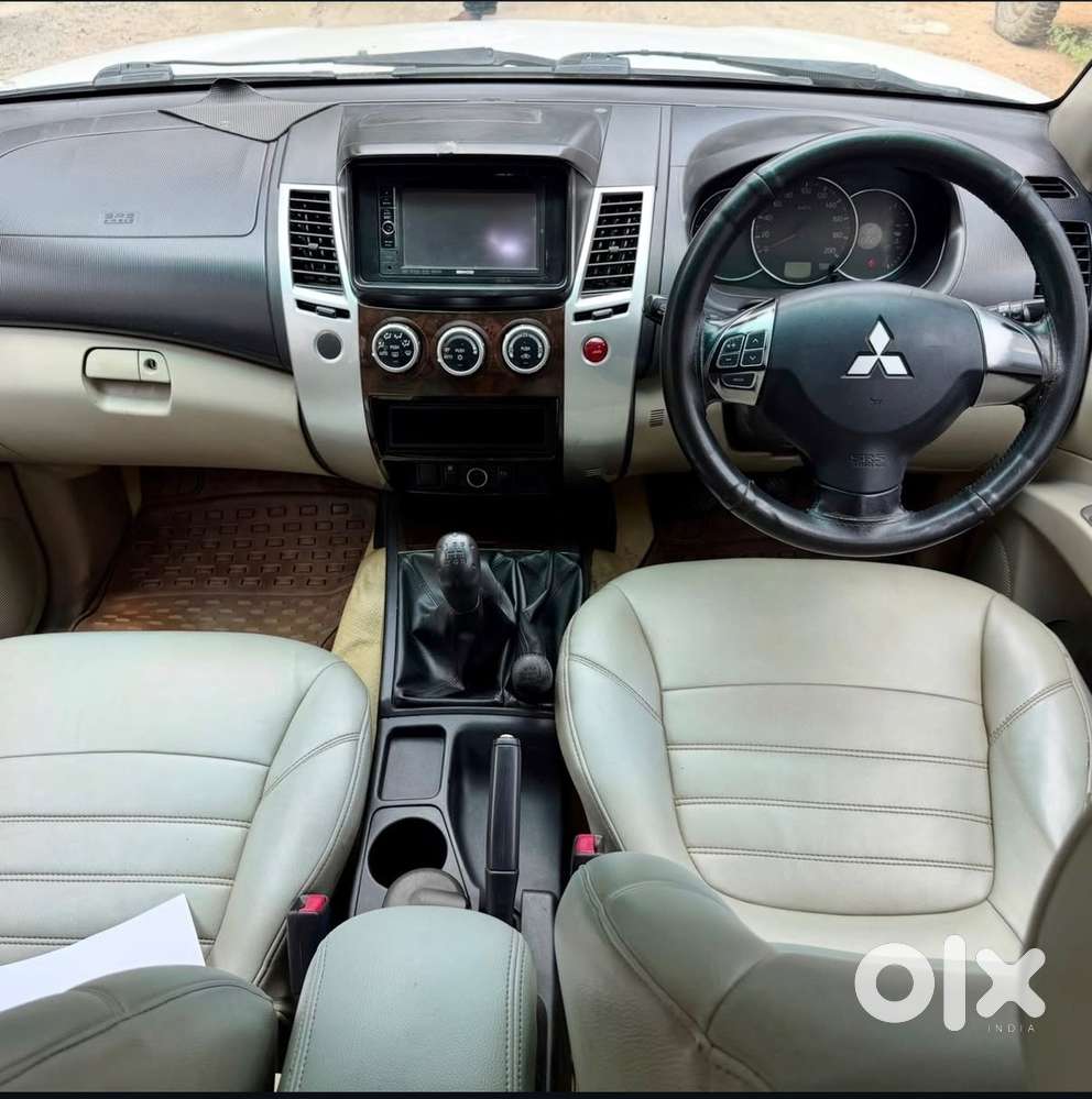 Mitsubishi Pajero Sport  Mt 4x4 2015 Diesel