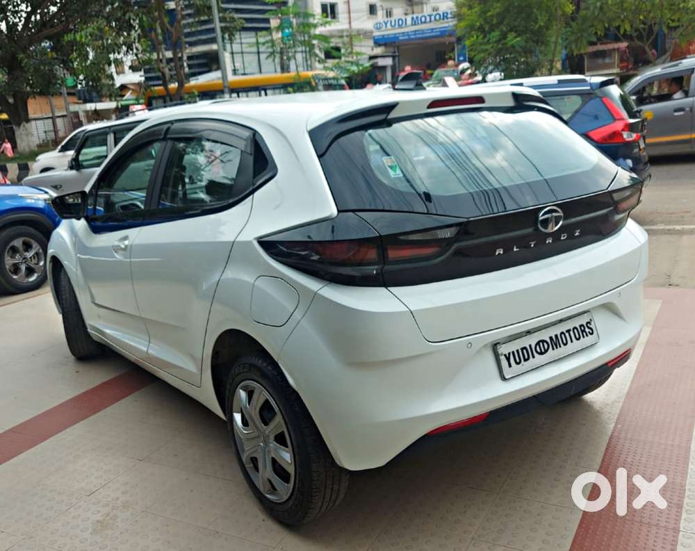 Tata Altroz 1.2 Xm Plus, 2024, Petrol
