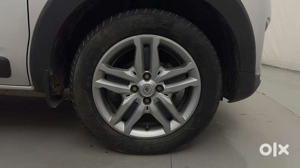 Renault Triber Rxz Easy-r Amt, 2020, Petrol