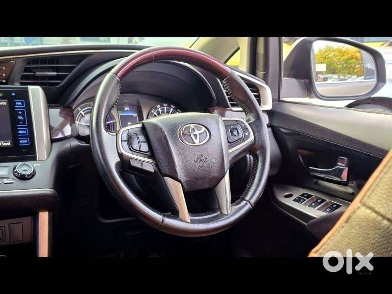 Toyota Innova Crysta 2.4 V, 2016, Diesel