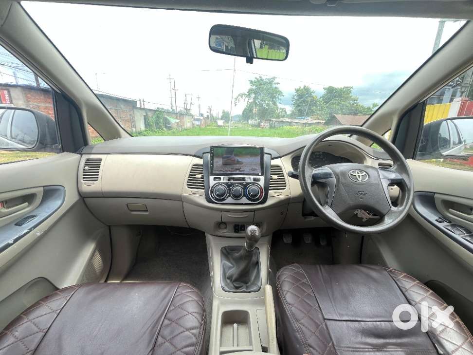 Toyota Innova 2.5 G (diesel) 8 Seater, 2012, Diesel