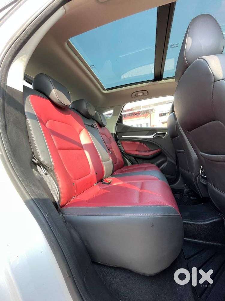 Mg Astor 1.5 Savvy Cvt S Red, 2023, Petrol