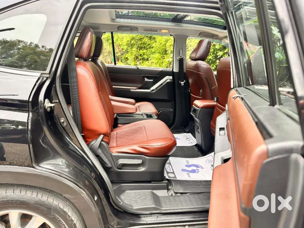 Toyota Innova Hycross 2.0 Vx (o) Hybrid 7 Str, 2024, Petrol