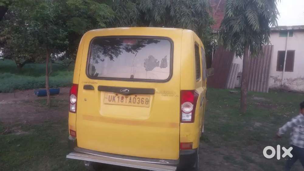 Mahindra Maximo Van