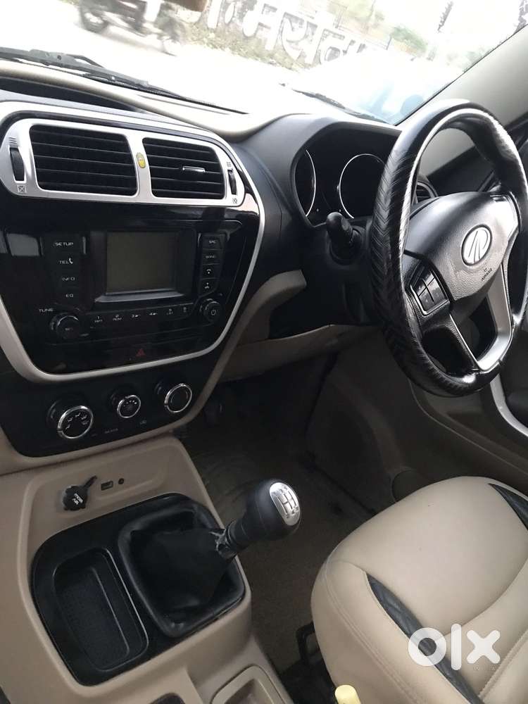 Mahindra Tuv 300 T8, 2016, Diesel
