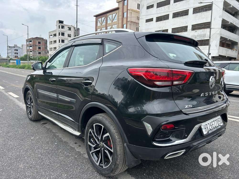 Mg Astor 1.5 Savvy Cvt S Red, 2023, Petrol