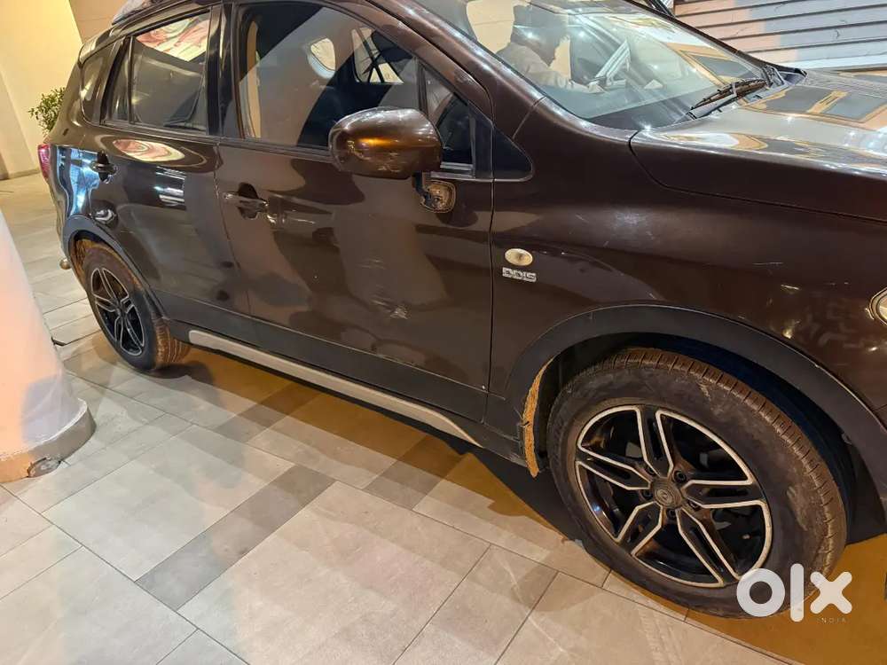 Maruti Suzuki S-cross 2015 Variant