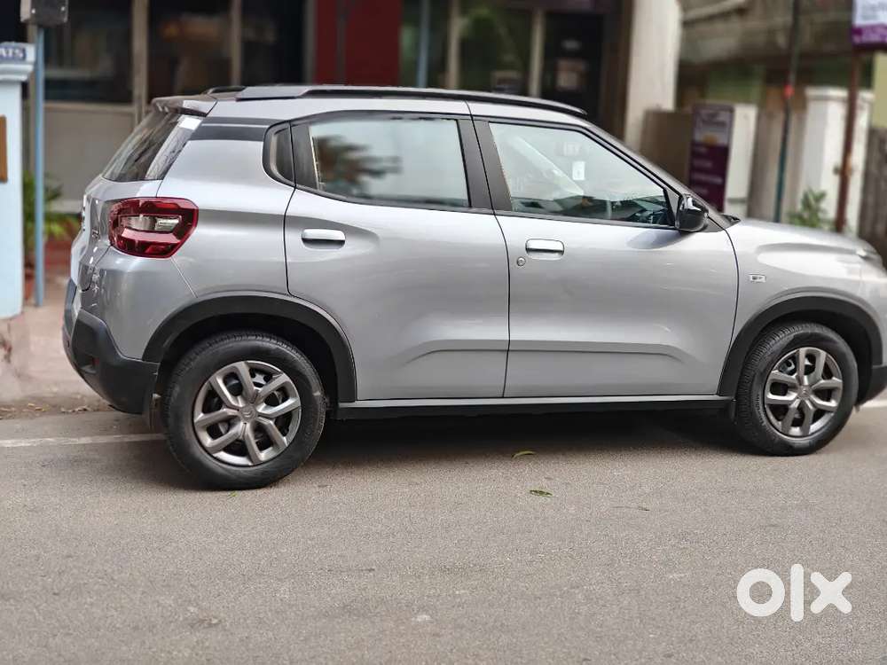 2023 Citroen C3 (low Kms 6000)petrol Feel Dualtone Manual 5,70,000/-
