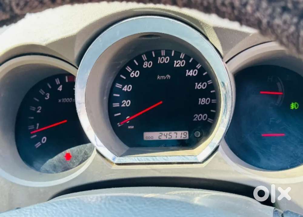 Toyota Fortuner 2010