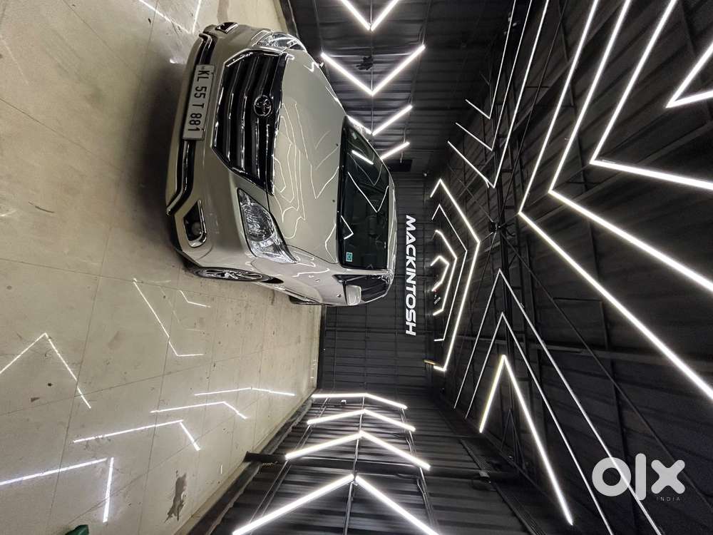 Toyota Innova 2016 Diesel 117000 Km Driven