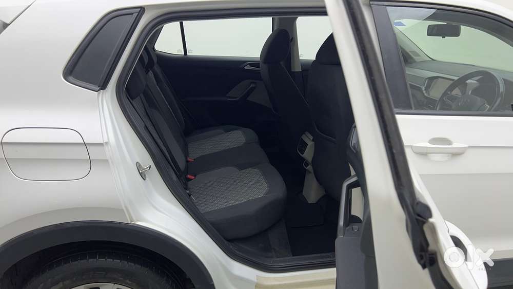 Volkswagen Taigun 1.0 Tsi Highline At, 2022, Petrol