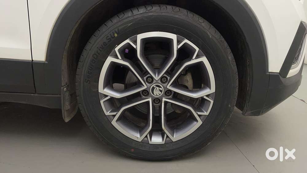 Skoda Kushaq 1.0 Tsi Style, 2022, Petrol