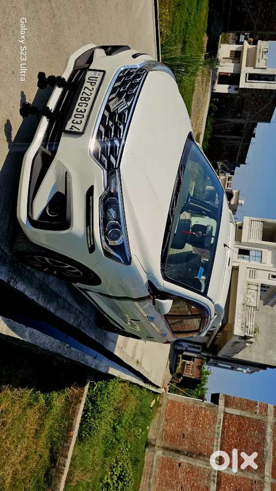 Maruti Suzuki Ertiga Vxi 2025