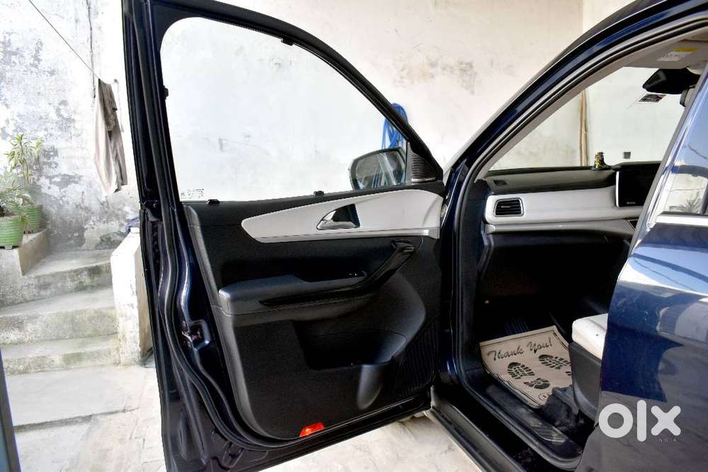 Mahindra Xuv700 Ax7 Luxury Pack Reg Date- 08/12/2021