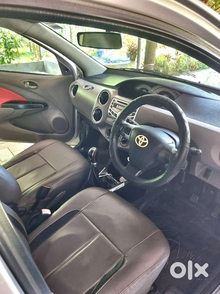 Toyota Petrol Manual 2011